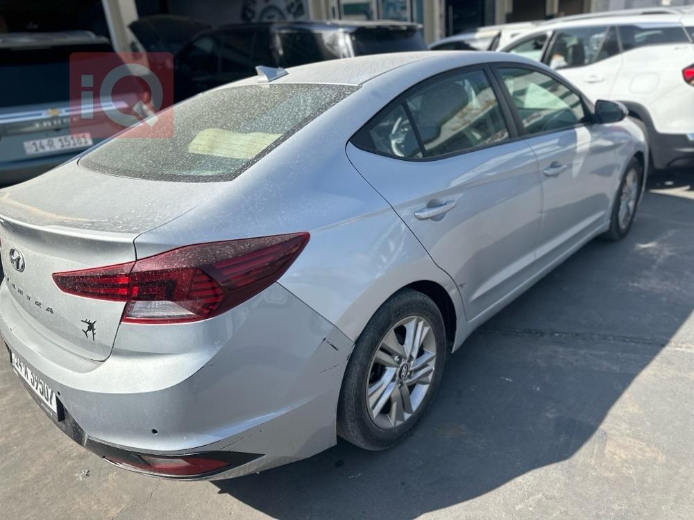 هيونداي النترا